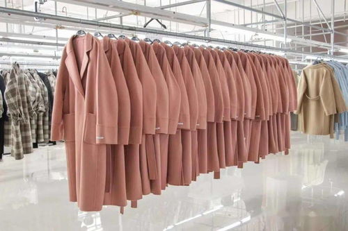 服装中的贵气 秀外慧中的玲珑之美